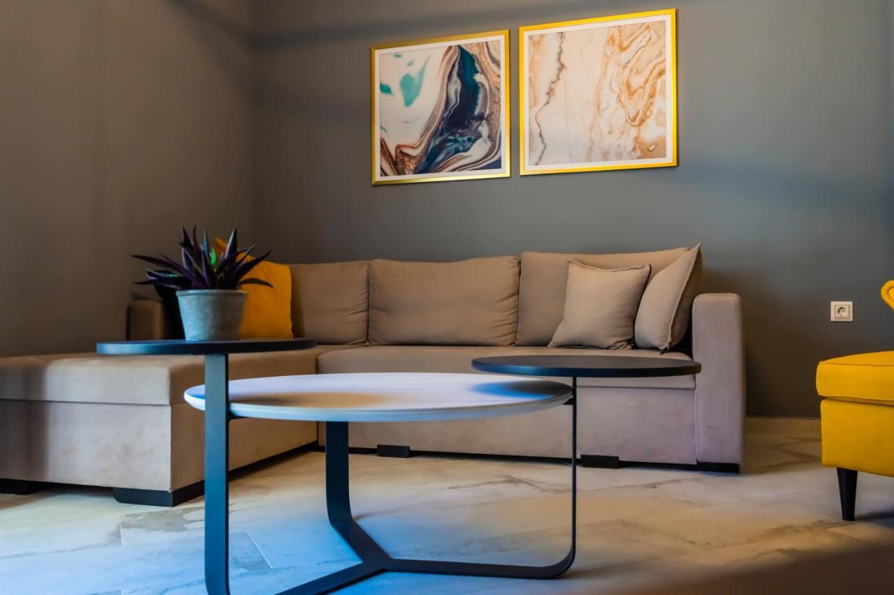 Cozy Modern Apartment Inside The City Center Thessaloniki Exterior foto